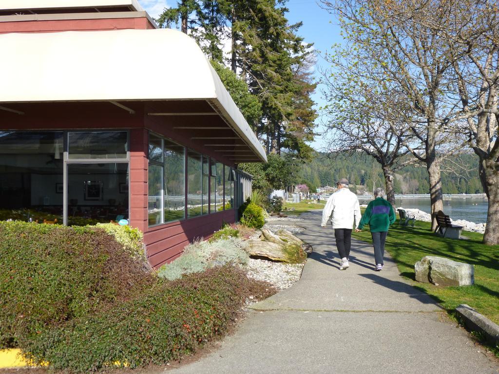 Driftwood Inn Sechelt Exterior foto